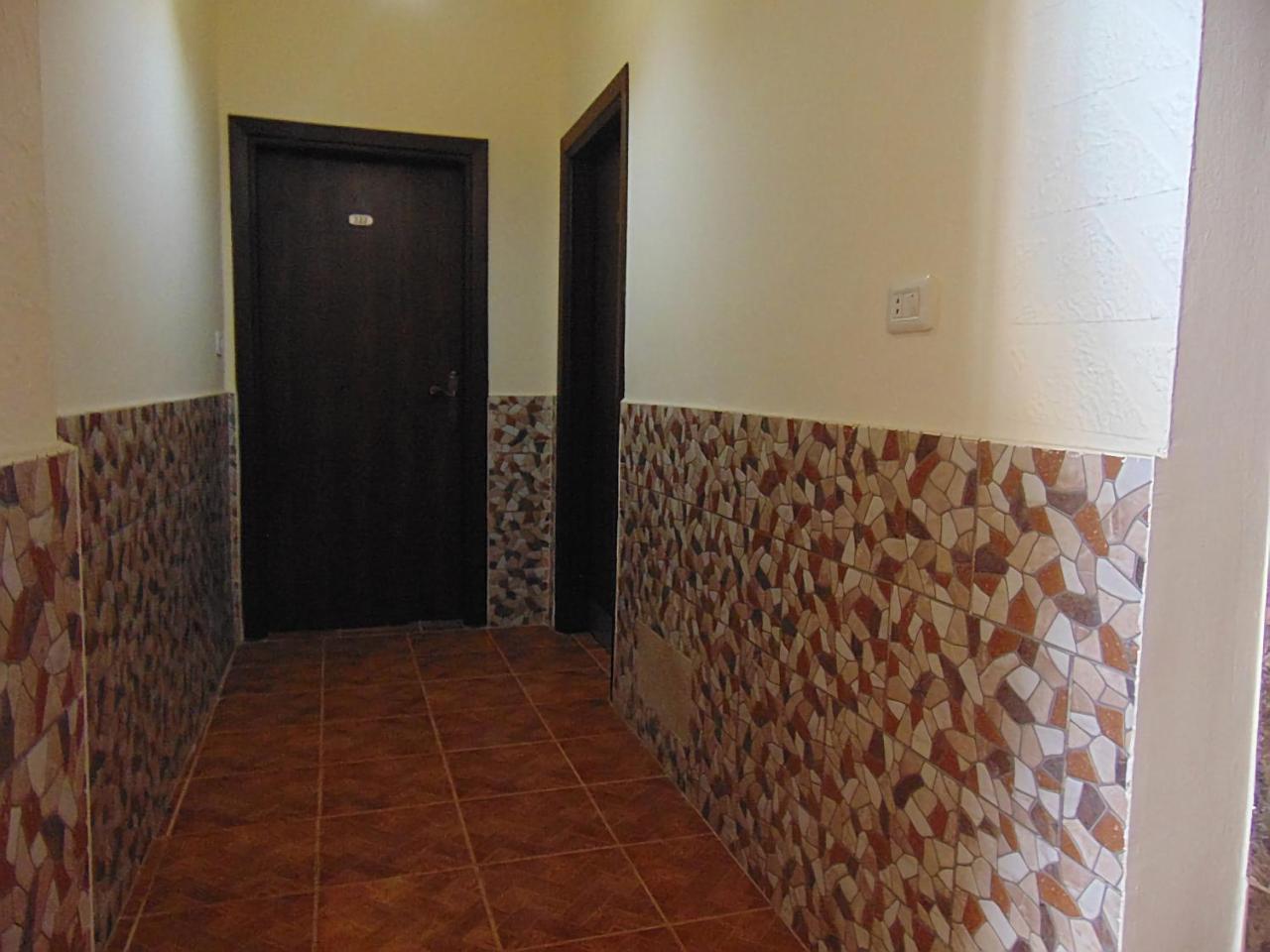 Al-Nujoom Hotel Suites Amán Exterior foto