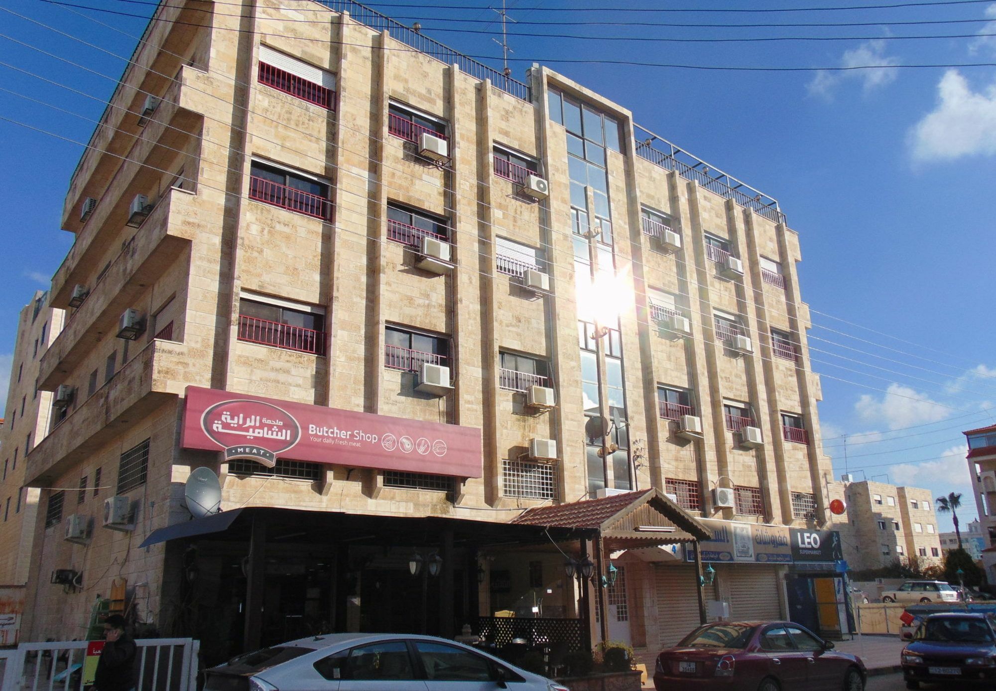 Al-Nujoom Hotel Suites Amán Exterior foto